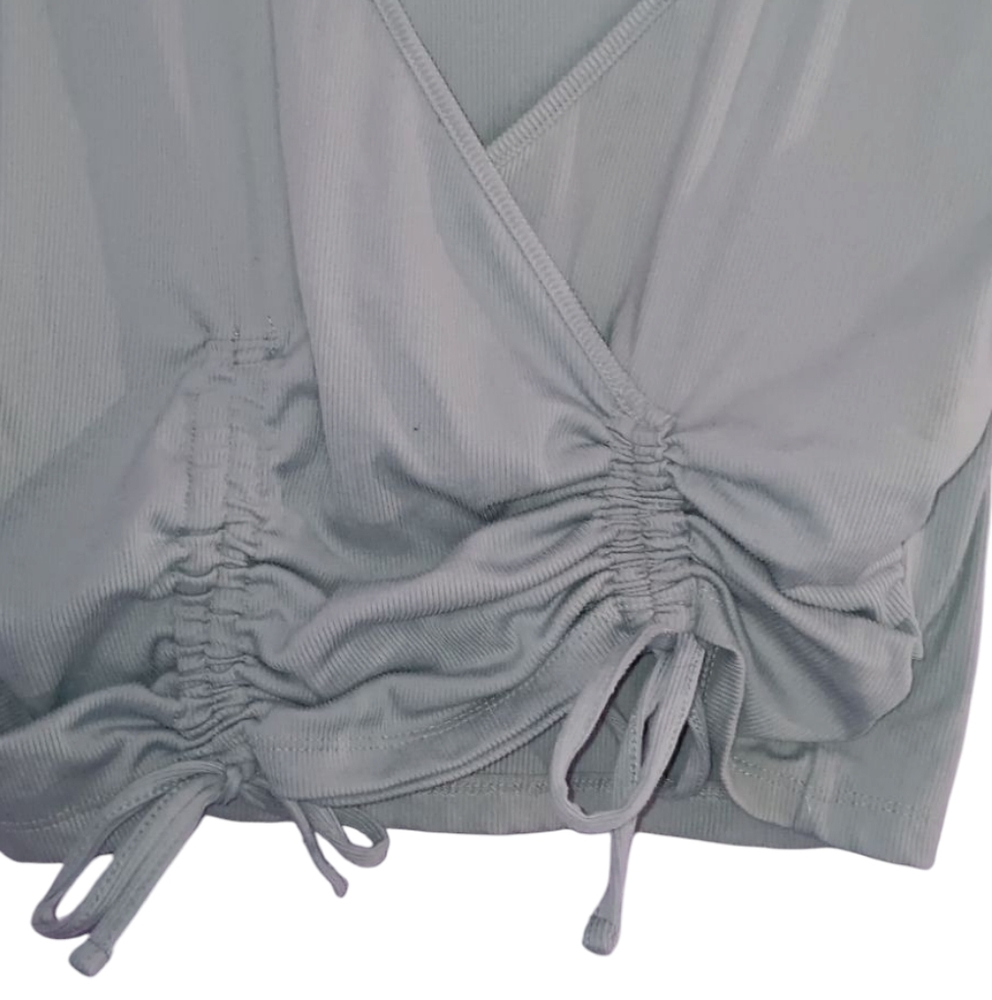 🎈4-$10🎈Short Sleeve Ribbed Low-Cut Ruched Front Crop Top Large - Picture 3 of 6